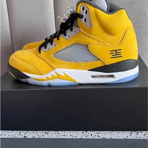 Jordan 5 Retro Tokyo T23 (2025) - Picture 2 of 7